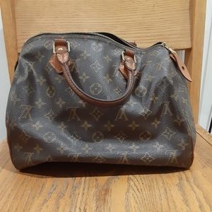Louis Vuitton Speedy 30
